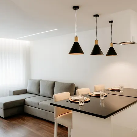 Apartment G 0.7 - G.oogle Nest Smart House