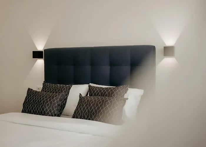 G 0.7 - G.oogle Nest Smart House *